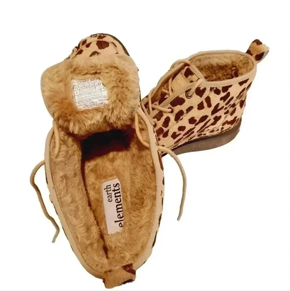 Earth Elements Women's Arrowhead Leather Leopard Bootie - Picture 8 of 9